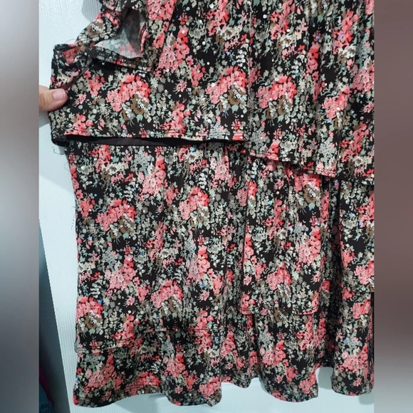 Dressbarn Pink and Brown Floral Sparkly Layered Short Sleeve Blouse in Size 3X - Picture 4 of 9